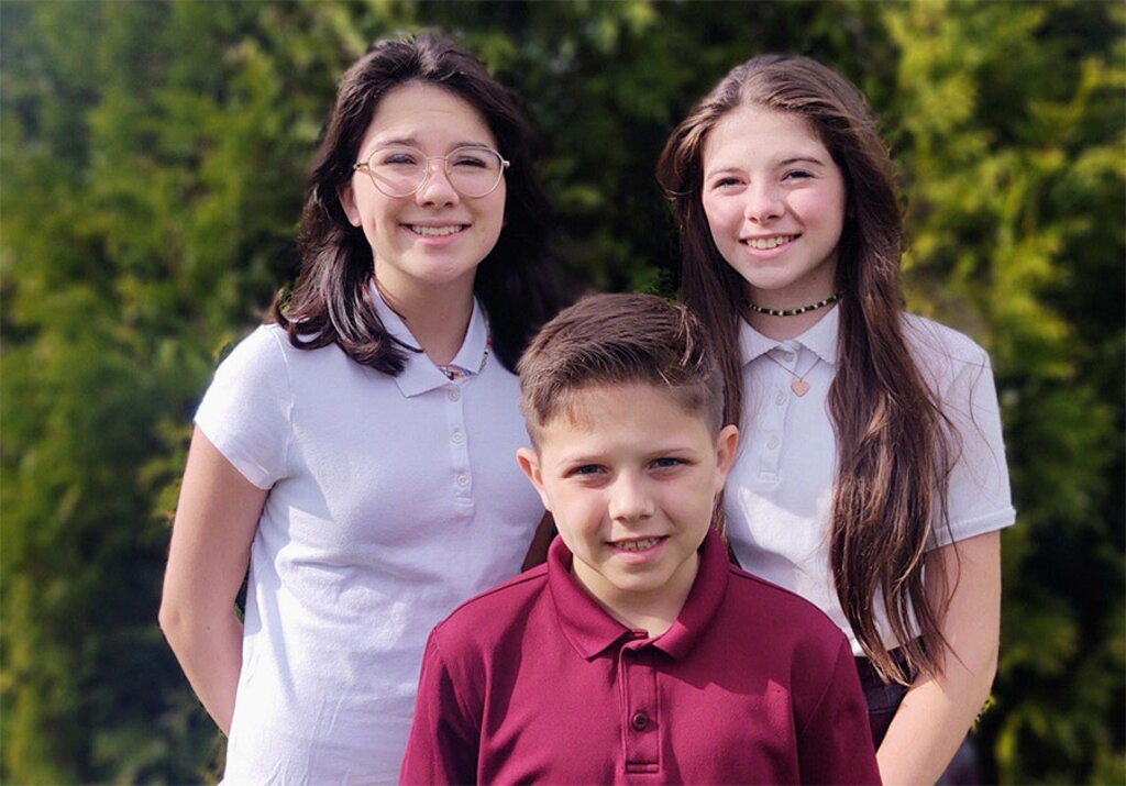 Toryn Zuchowski with his sisters, Morgan and Gwen.